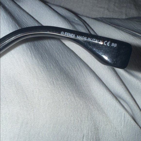 Fendi Elegant Black Eyewear - Picture 4 of 9